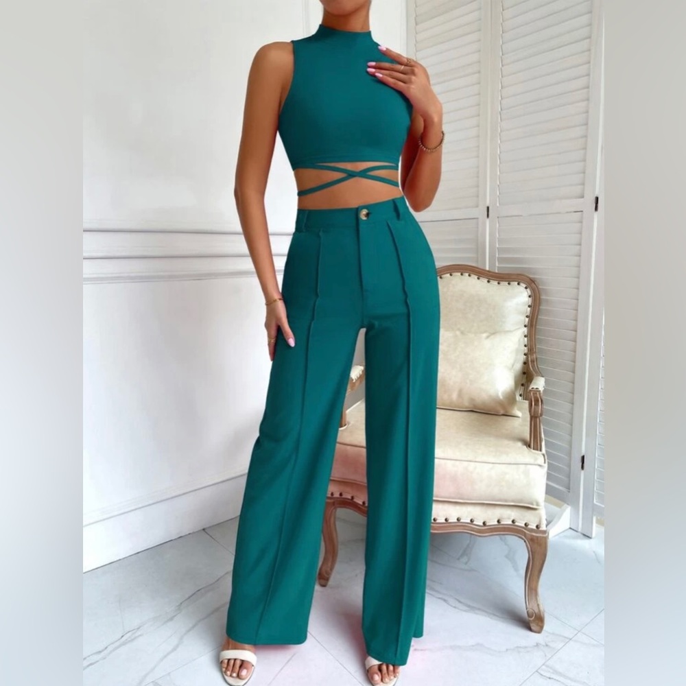 SHEIN | CRISS CROSS MOCK NECK TOP & SEAM FRONT PANTS